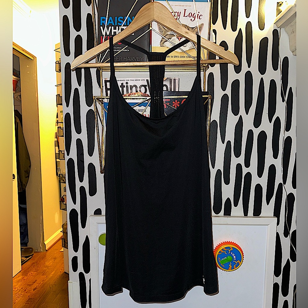 Under Armour - Fly By Racing Back Tank In Black